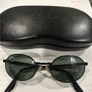 Ray-Ban Classic Black Round Sunglasses